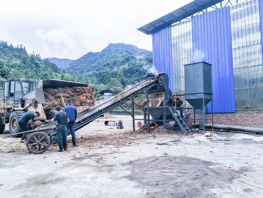 什么原因?qū)е履静臉渲Ψ鬯闄C粉碎機生產(chǎn)效率下滑